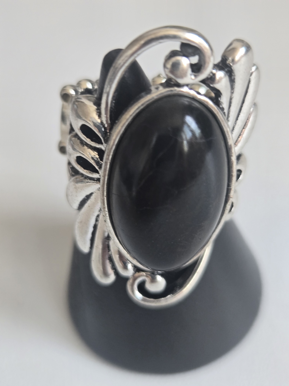 Ring - Picture 4 of 5
